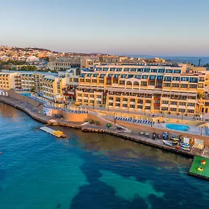 Hotel Verdi St George's Bay Marina