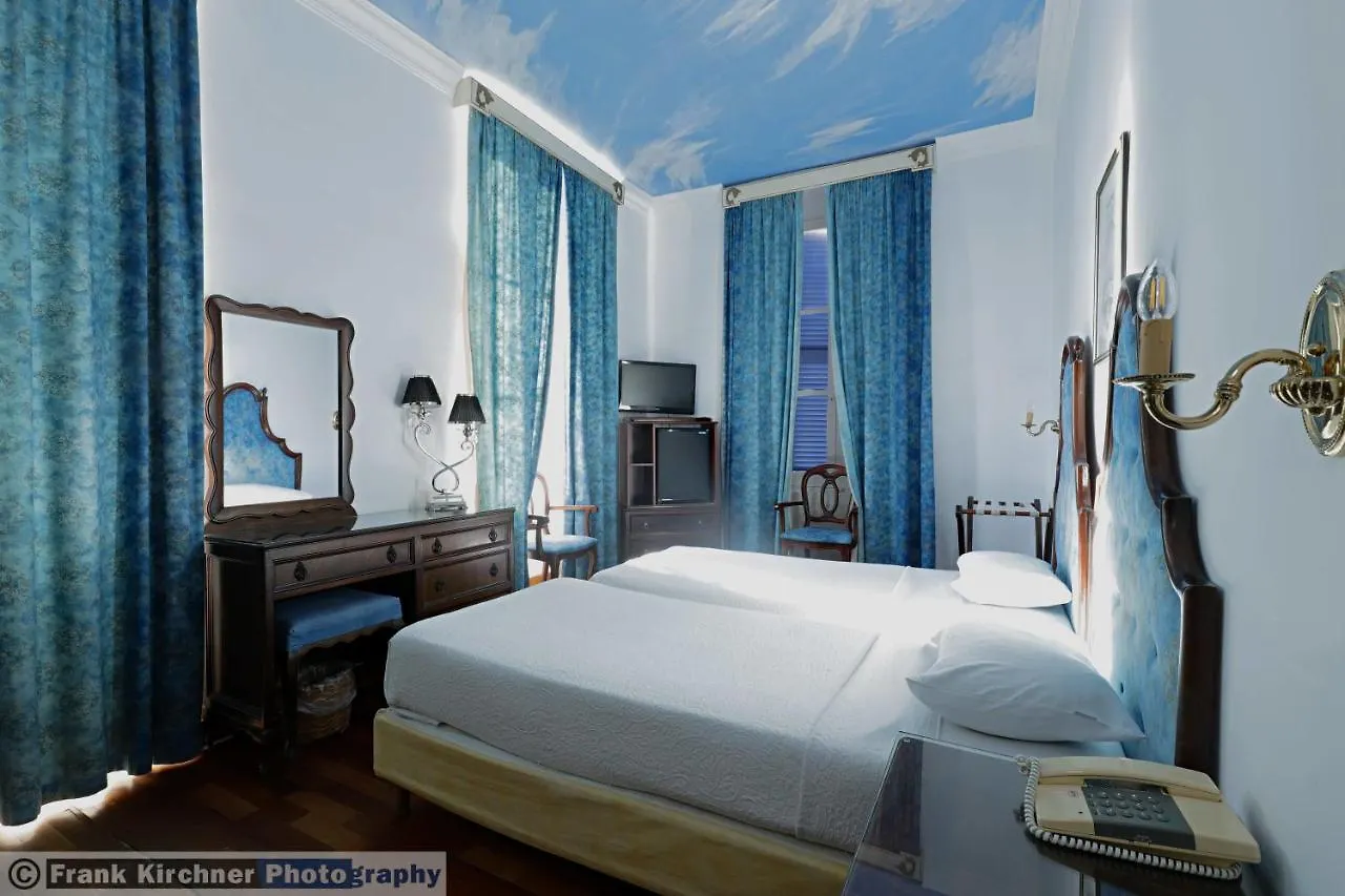 Hotel Castille Valletta