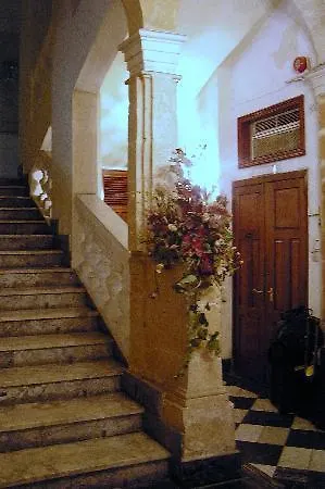 Hotel Castille Valletta 3*,  Malta