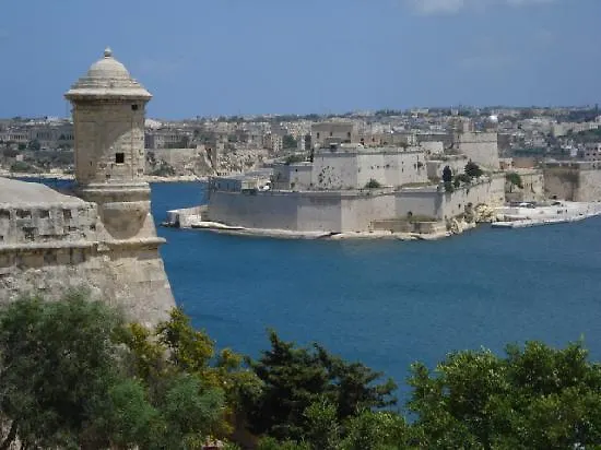 Hotel Castille Valletta 3*,  Malta